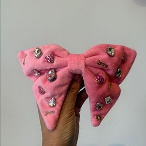 Lele Sadoughi x Barbie hair clip